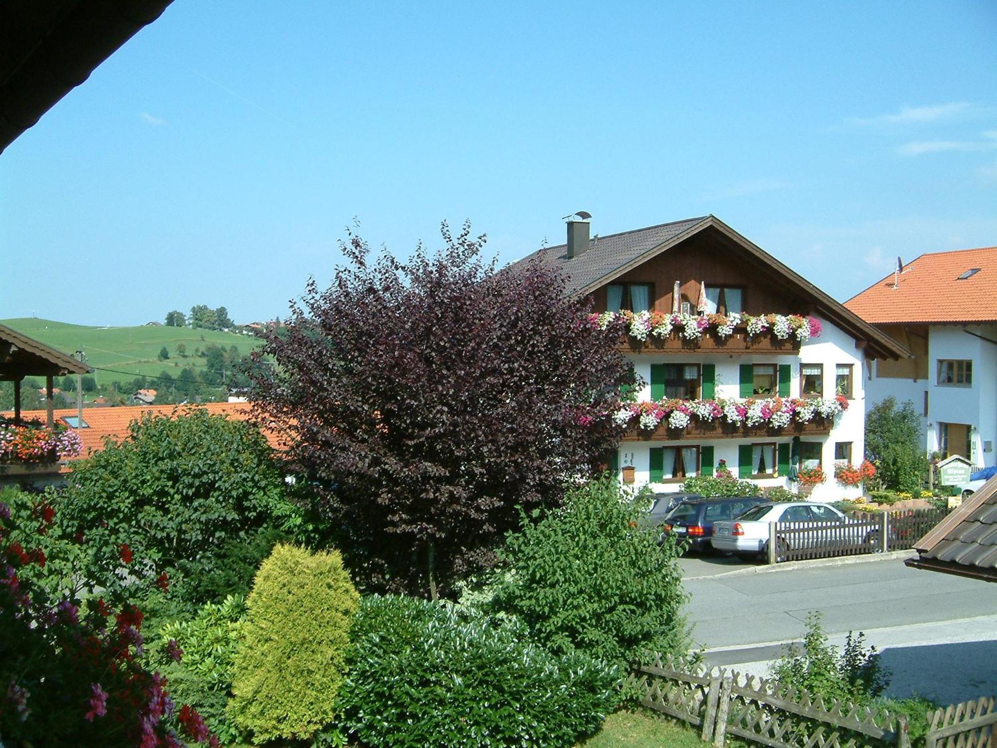 Gaestehaus Alpina Hotel Bad Kohlgrub Exterior foto